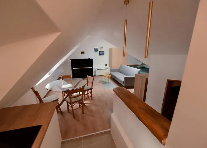 Uhuru * 즐라티보